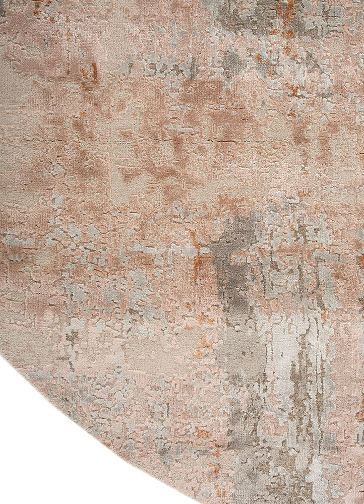 uvenuti ivory wool and bamboo silk Hand Knotted Rug - Corner