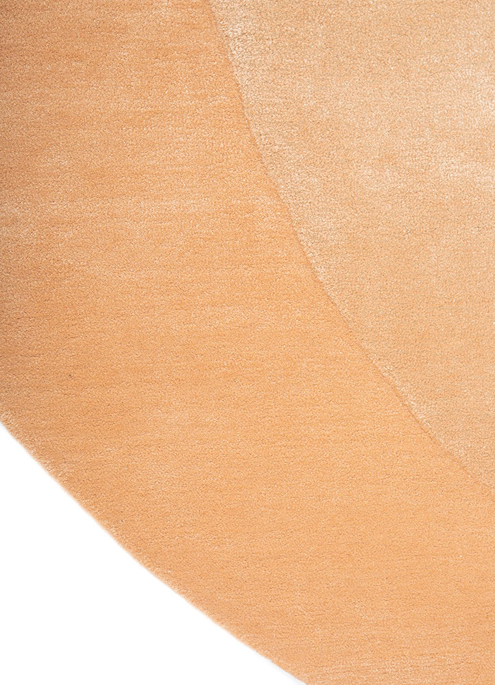 cera gold wool and viscose Hand Tufted Rug - Corner