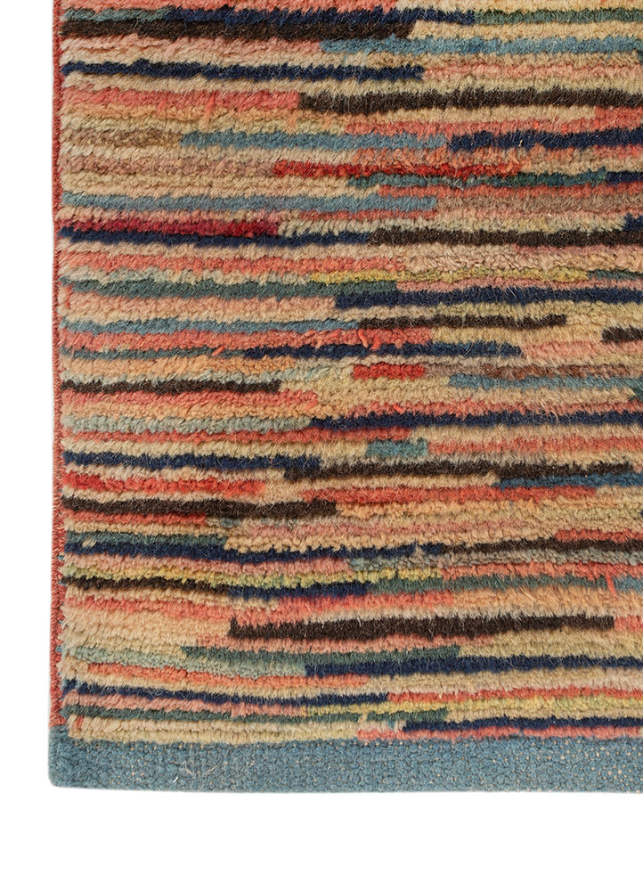 vintage gold wool Hand Knotted Rug - Corner