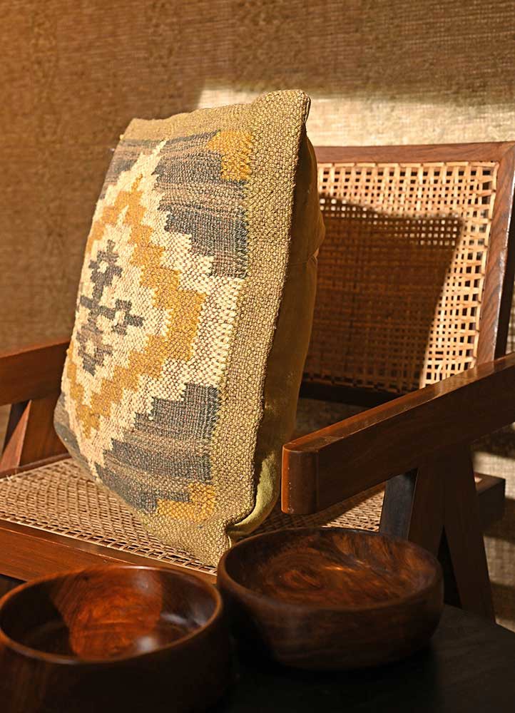 cushion gold jute and hemp Cushion Cover Rug - Corner cushion gold jute and hemp Cushion Cover Rug - Corner