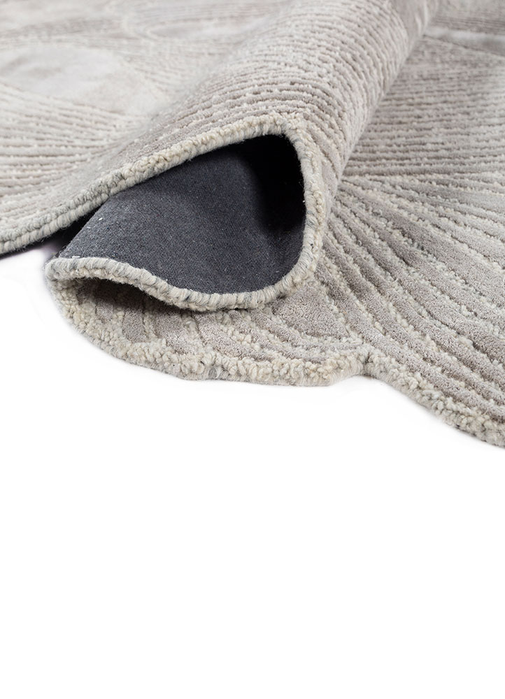 infini grey and black wool and viscose Hand Tufted Rug - FloorShot