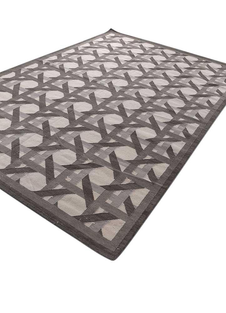 alhambra grey and black wool Flat Weaves Rug - FloorShot alhambra grey and black wool Flat Weaves Rug - FloorShot