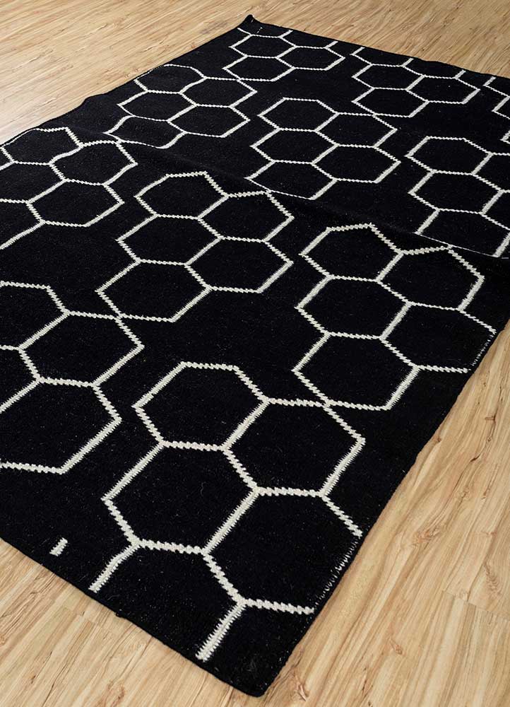 indusbar grey and black wool Flat Weaves Rug - FloorShot