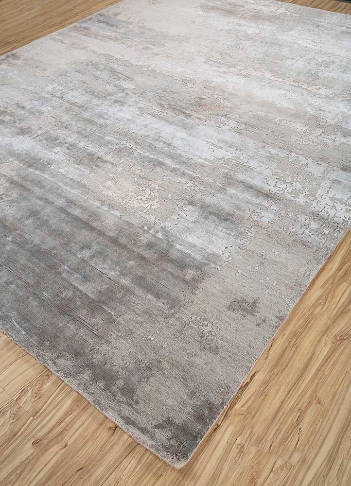 uvenuti ivory wool and bamboo silk Hand Knotted Rug - FloorShot uvenuti ivory wool and bamboo silk Hand Knotted Rug - FloorShot