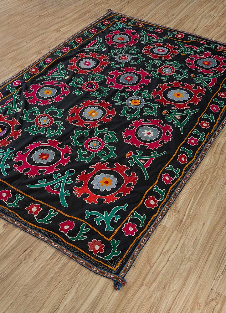 jean grey and black cotton Hand Loom Rug - FloorShot