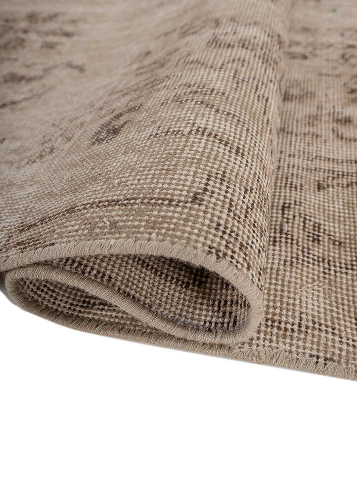 vintage ivory wool Hand Knotted Rug - FloorShot vintage ivory wool Hand Knotted Rug - FloorShot