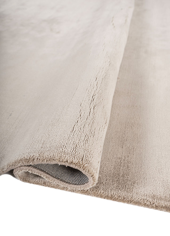 basis ivory viscose Hand Loom Rug - FloorShot