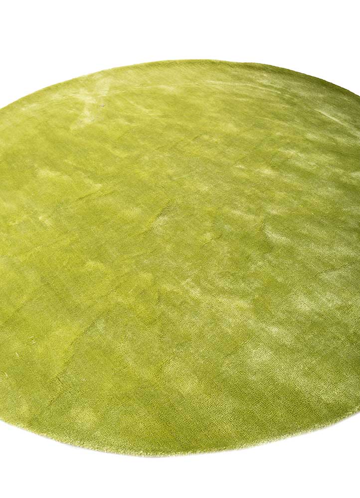 come around green viscose Hand Tufted Rug - FloorShot