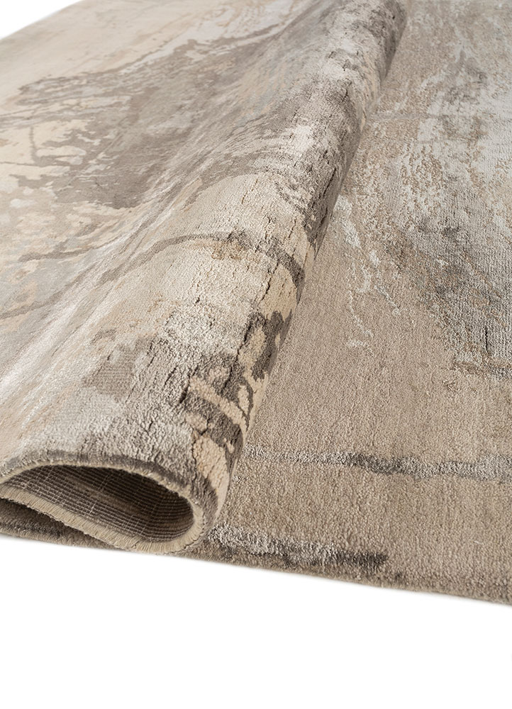 aprezo ivory wool and bamboo silk Hand Knotted Rug - FloorShot
