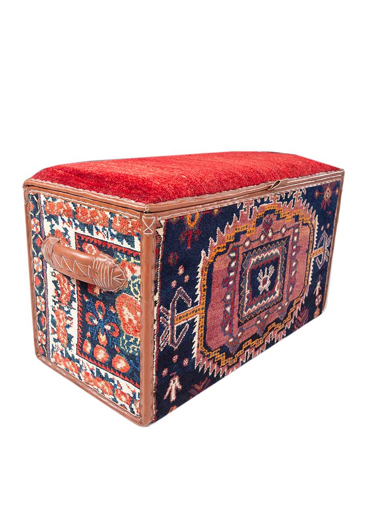 bespoke sile grey and black wool Wooden Furniture Rug - HeadShot bespoke sile grey and black wool Wooden Furniture Rug - HeadShot