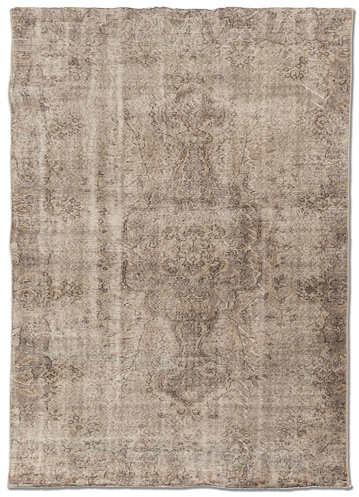 vintage green wool Hand Knotted Rug - HeadShot vintage green wool Hand Knotted Rug - HeadShot