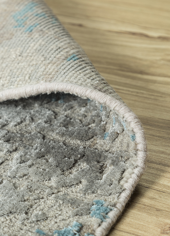 uvenuti ivory wool and bamboo silk Hand Knotted Rug - Loom