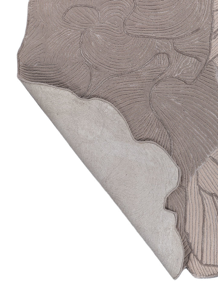 aurelia grey and black wool and viscose Hand Tufted Rug - Perspective aurelia grey and black wool and viscose Hand Tufted Rug - Perspective