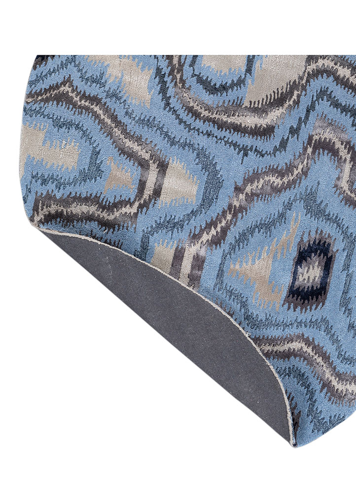 mythos blue wool and viscose Hand Tufted Rug - Perspective