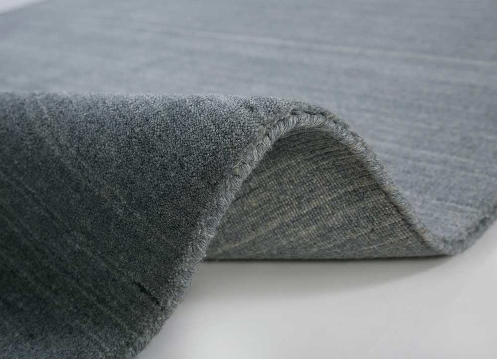 basis grey and black wool and viscose Hand Loom Rug - Perspective basis grey and black wool and viscose Hand Loom Rug - Perspective