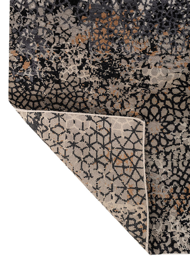 tattvam ivory wool and silk Hand Knotted Rug - Perspective tattvam ivory wool and silk Hand Knotted Rug - Perspective