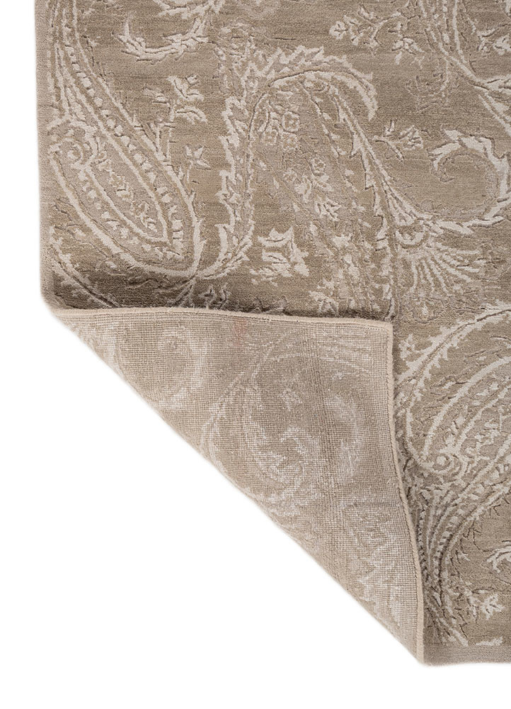 gilded age ivory wool Hand Knotted Rug - Perspective gilded age ivory wool Hand Knotted Rug - Perspective