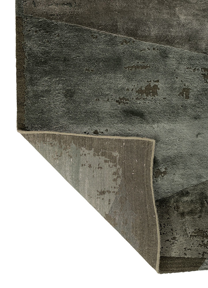 aakar by kavi green wool and bamboo silk Hand Knotted Rug - Perspective aakar by kavi green wool and bamboo silk Hand Knotted Rug - Perspective