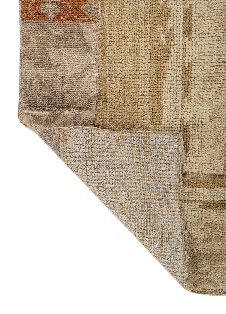 aprezo gold wool Hand Knotted Rug - Perspective
