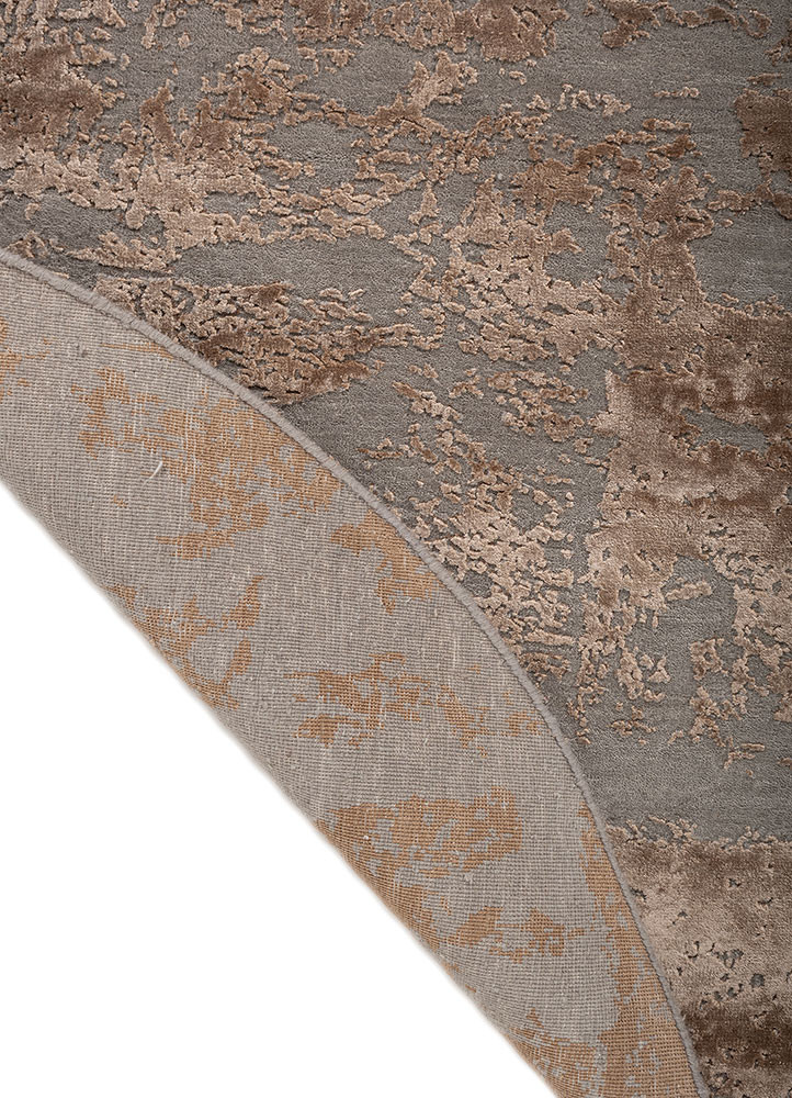 project error by kavi beige and brown wool and bamboo silk Hand Knotted Rug - Perspective project error by kavi beige and brown wool and bamboo silk Hand Knotted Rug - Perspective