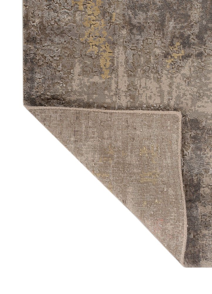 uvenuti ivory wool and bamboo silk Hand Knotted Rug - Perspective uvenuti ivory wool and bamboo silk Hand Knotted Rug - Perspective