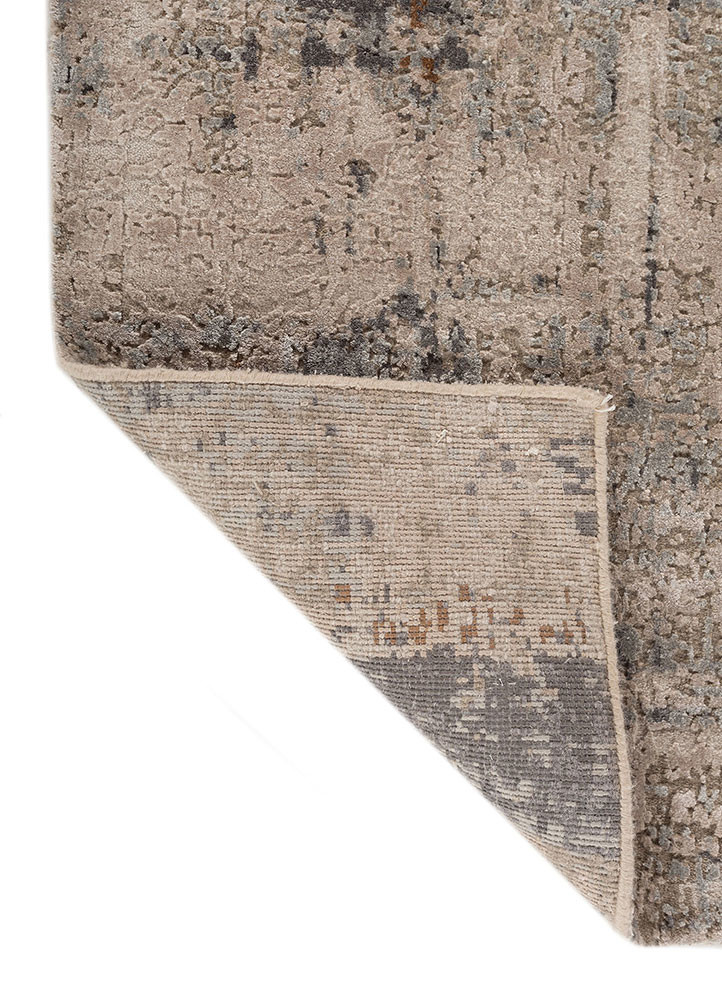 uvenuti ivory wool and bamboo silk Hand Knotted Rug - Perspective uvenuti ivory wool and bamboo silk Hand Knotted Rug - Perspective