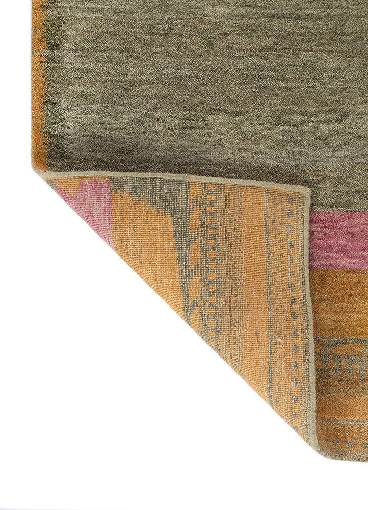 aprezo green wool Hand Knotted Rug - Perspective aprezo green wool Hand Knotted Rug - Perspective