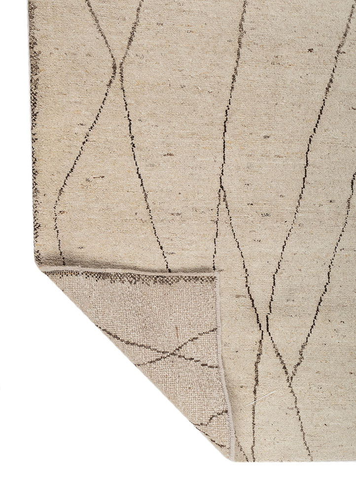 aprezo ivory wool Hand Knotted Rug - Perspective
