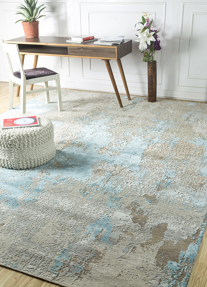 uvenuti ivory wool and bamboo silk Hand Knotted Rug - RoomScene